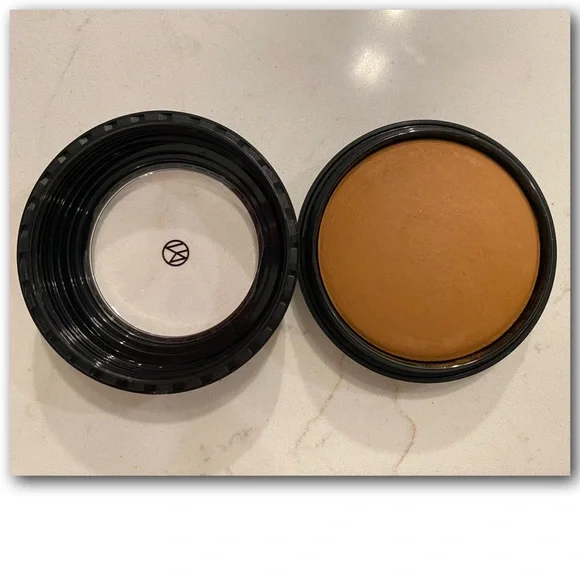 IL MAKIAGE Mineral Baked Bronzer – Waka Waka (New) - Picture 5 of 5